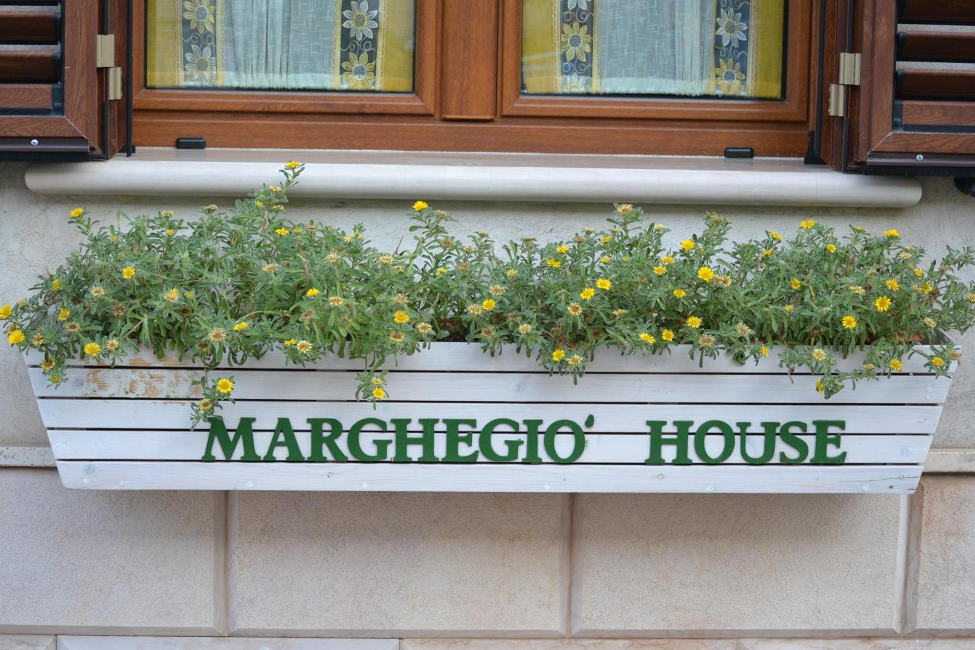 Апартаменты Marghegio' House Челье-Мессапика Экстерьер фото